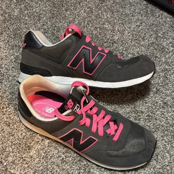 New Balance Women's Gray Sneakers with Pink Accents - Picture 1 of 7